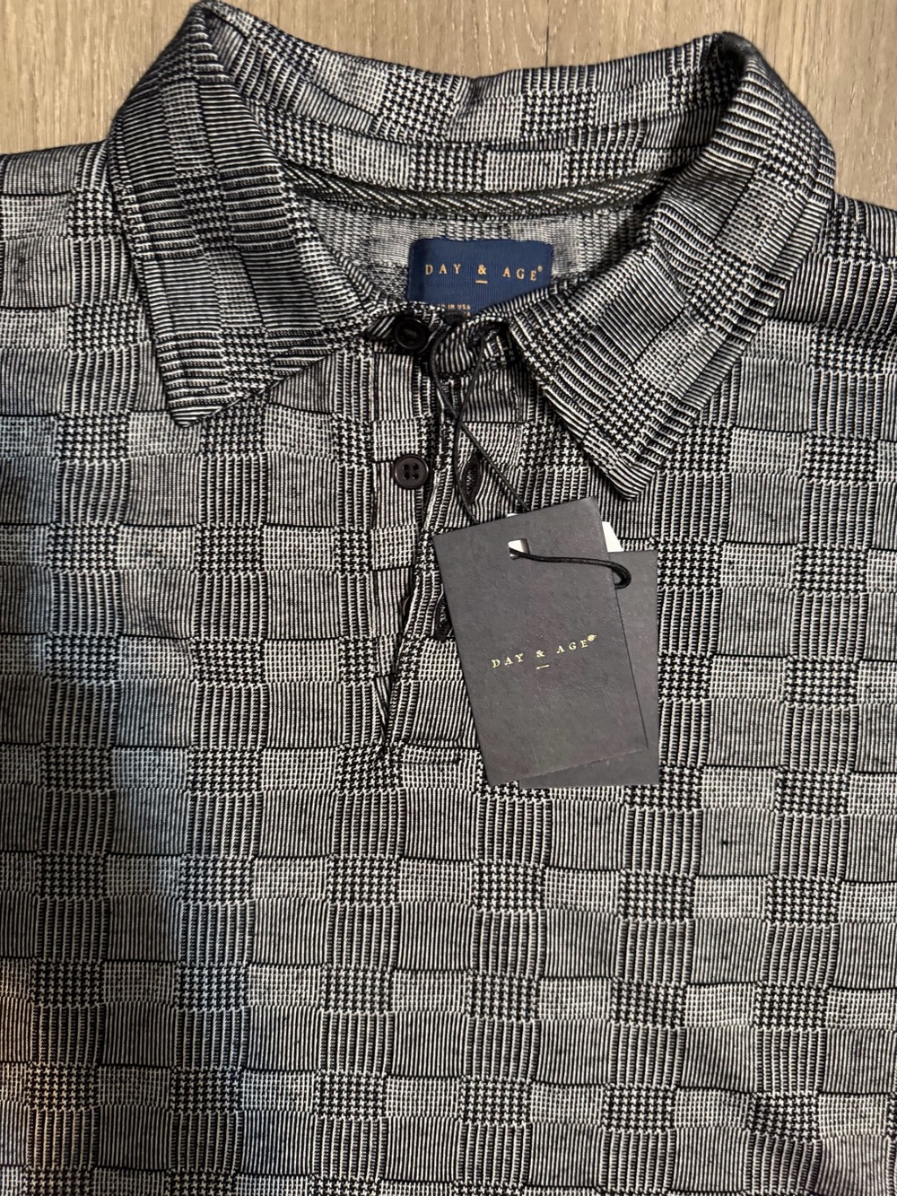 Men's Black and White Patterned Polo Shirt - Picture 4 of 7